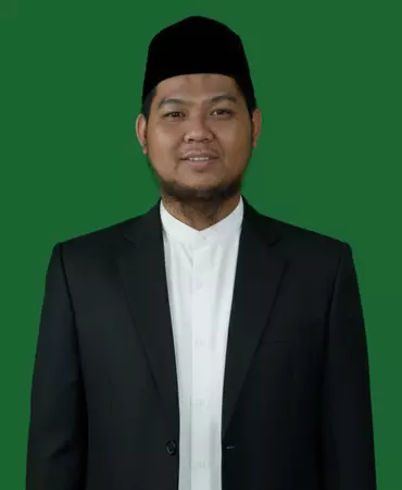 Dede Ropiadin, Lc.